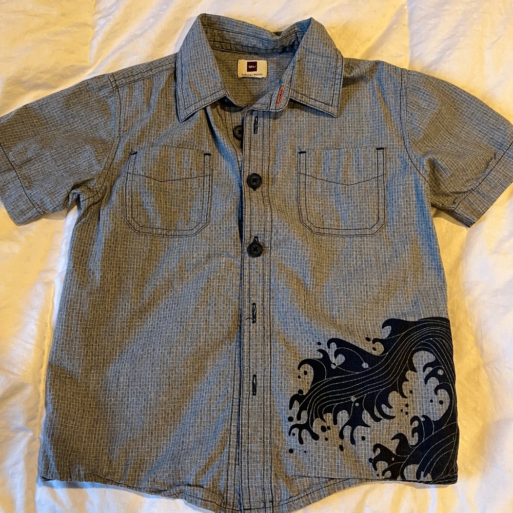 Tea Collection Boys Short Sleeve Button Down Size 5